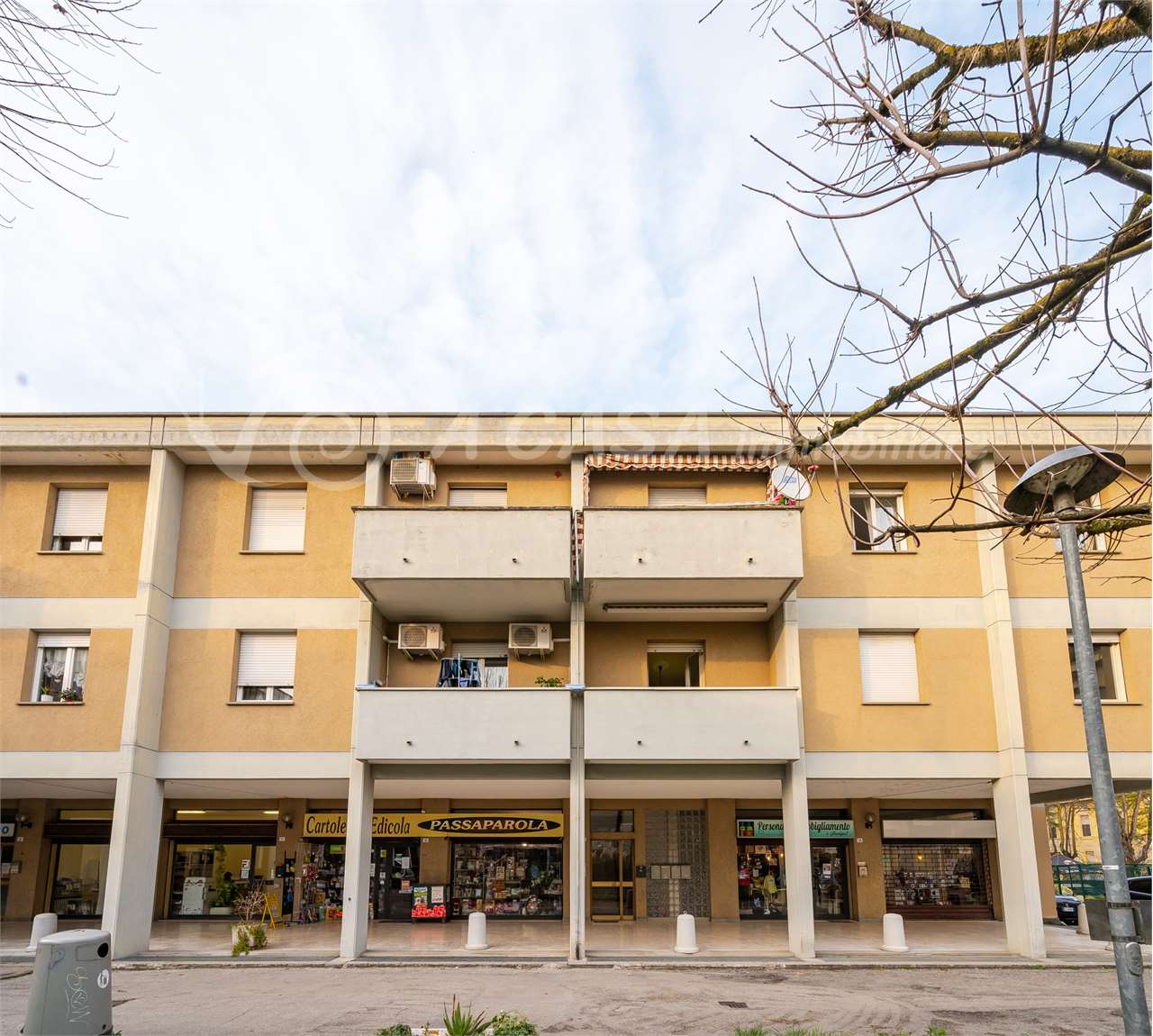 QUADRILOCALE CON TERRAZZO IN CENTRO AL PAESE