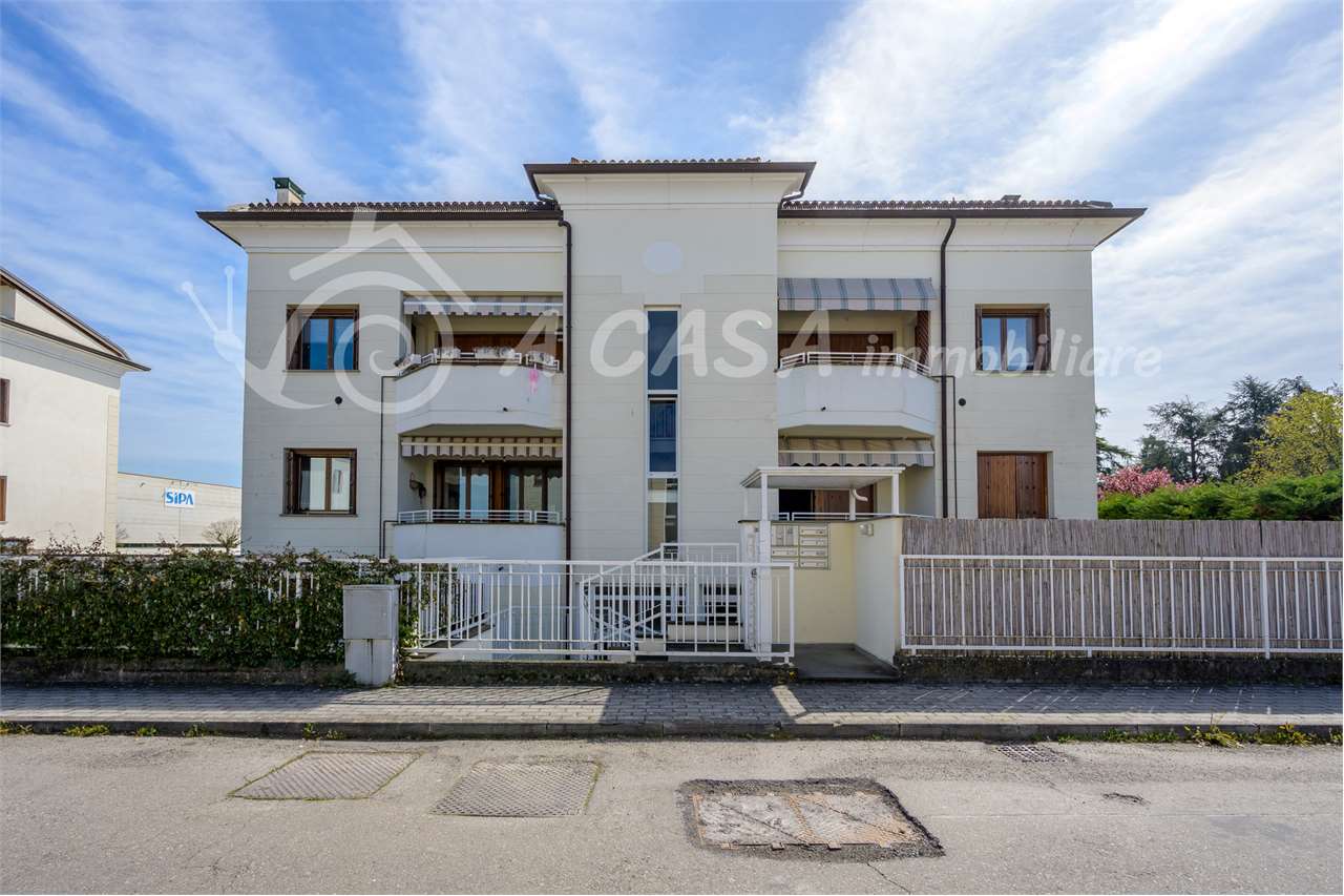 TRILOCALE CON SPLENDIDO GIARDINO