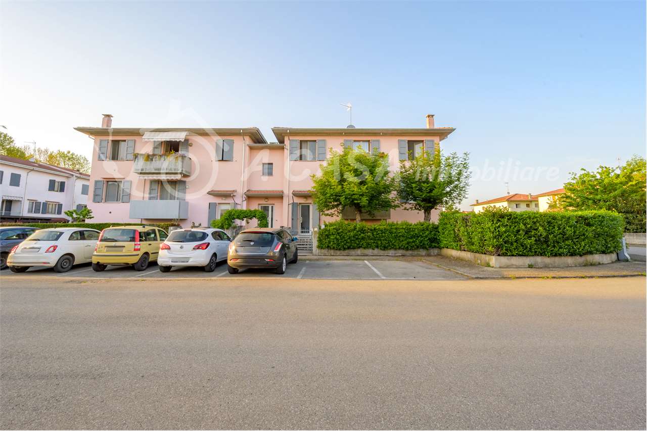 APPARTAMENTO CON INGRESSO INDIPENDENTE