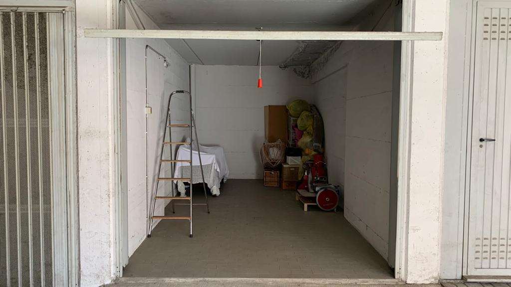 GARAGE COMODO AL CENTRO PAESE
