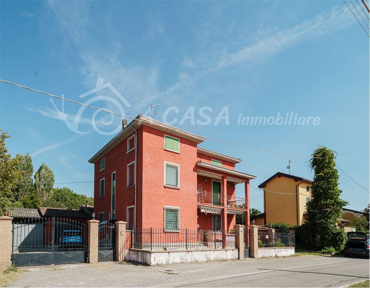 TRILOCALE CON GIARDINO