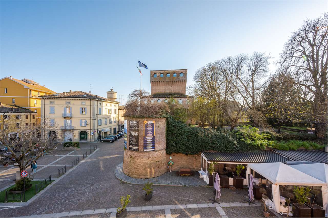 Quadrilocale mansardato in centro