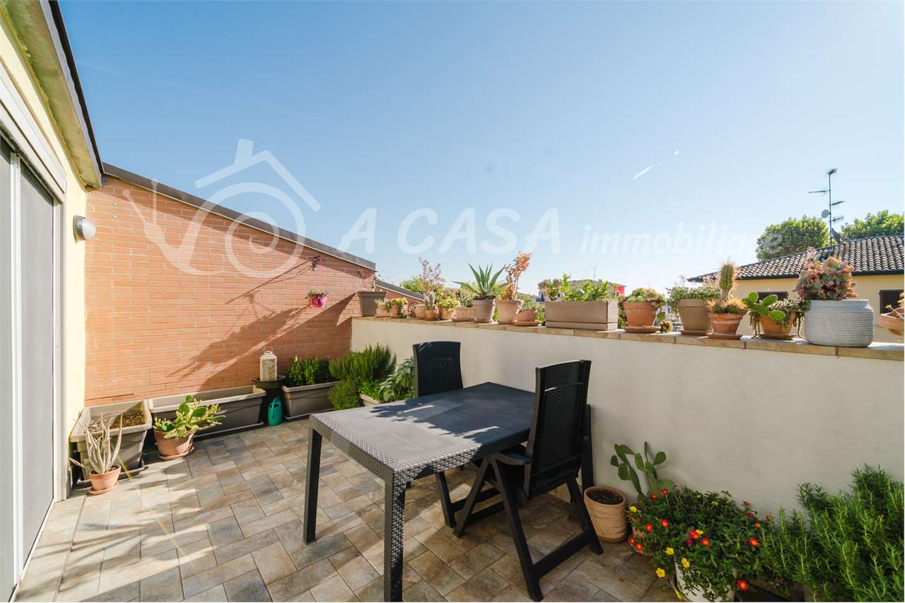 BILOCALE CON TERRAZZO